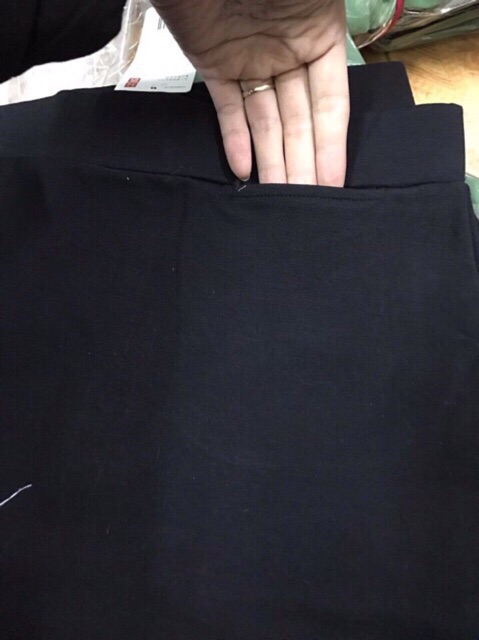 Chân váy bút chì dáng ngắn trên gối | BigBuy360 - bigbuy360.vn