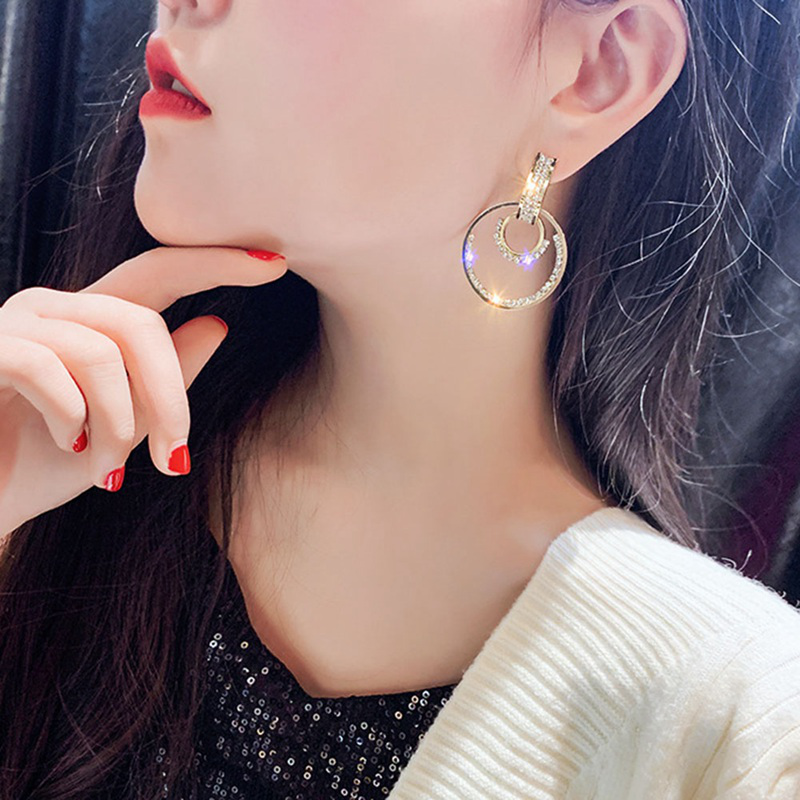 Khuyên tai hợp kim hình tròn quá khổ dáng dài thời trang cho nữ