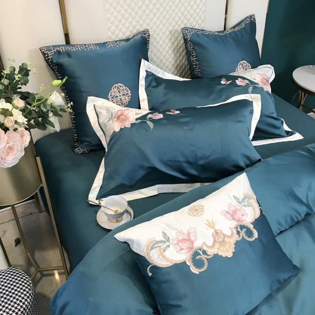 Bộ chăn ga gối lụa thêu hoạ tiết hoa hồng thiết kế sang trọng hàng Nhập Khẩu nguyên bộ