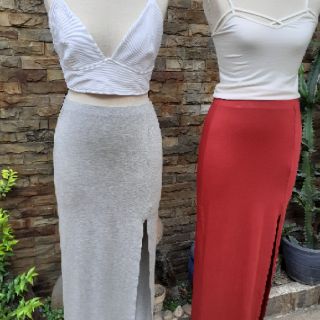 Chân váy maxi xẻ tà f21