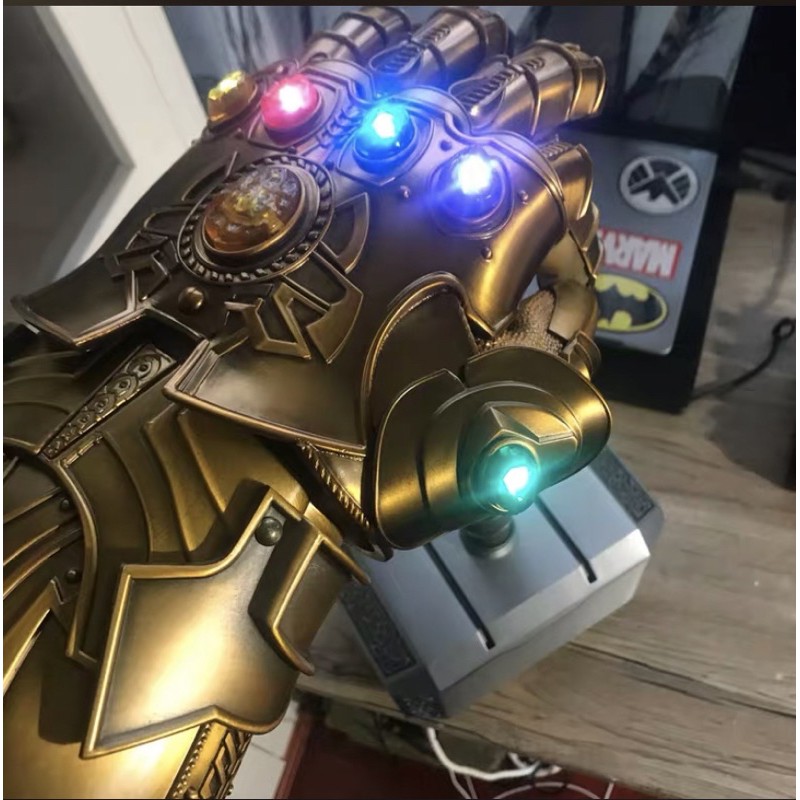 Găng tay Vô cực Thanos 1:1 đúc kim loại cao cấp
