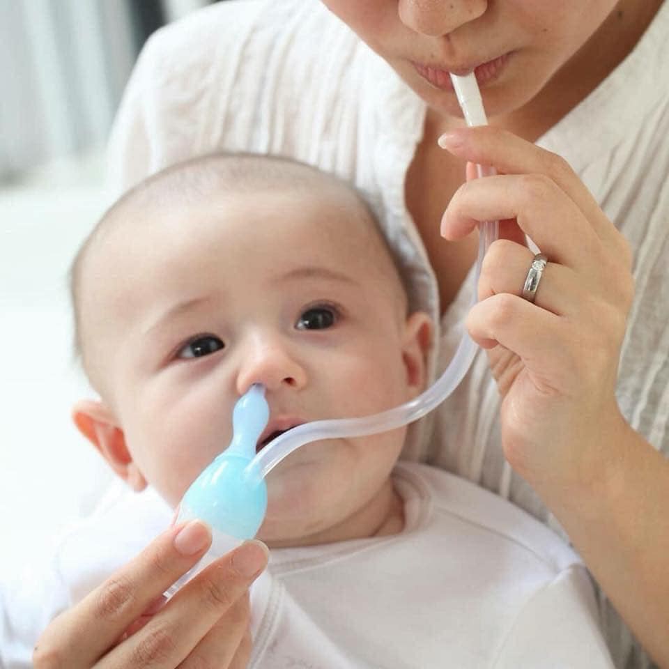 Hút mũi PIGEON - Nhật - kèm hộp cho bé từ sơ sinh - Tiện lợi , an toàn cho bé yêu