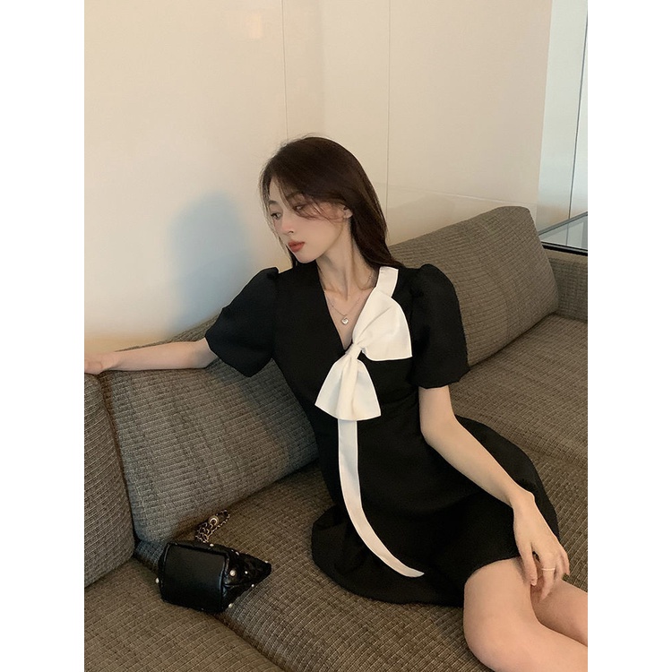 Đầm Tay Phồng Ngắn Cổ Chữ V Dáng Rộng Phong Cách Hàn Quốc Thời Trang Cho Nữ