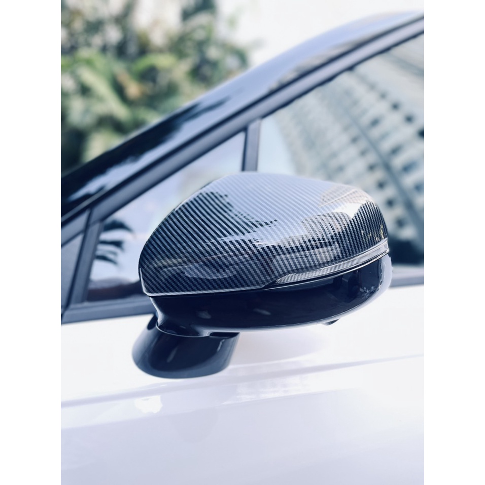 Bộ 2 Ốp gương chiếu hậu xe Kia Carnival 2022-2023 mẫu carbon cao cấp