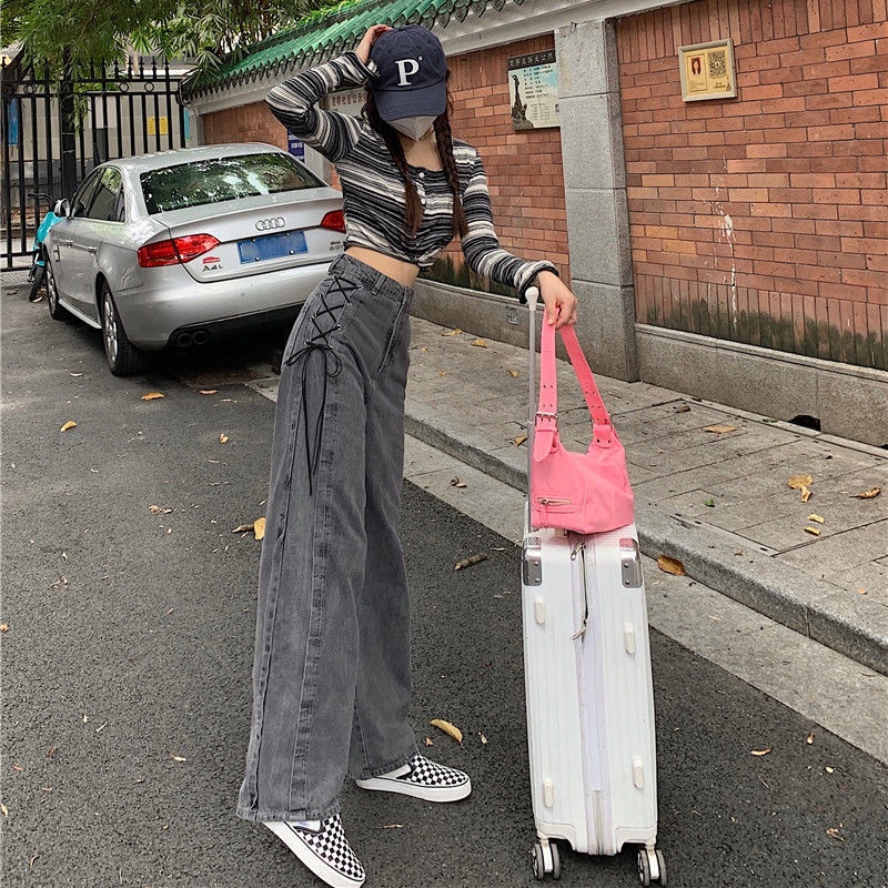 Quần jean ống rộng dáng suông phong cách thời trang cá tính