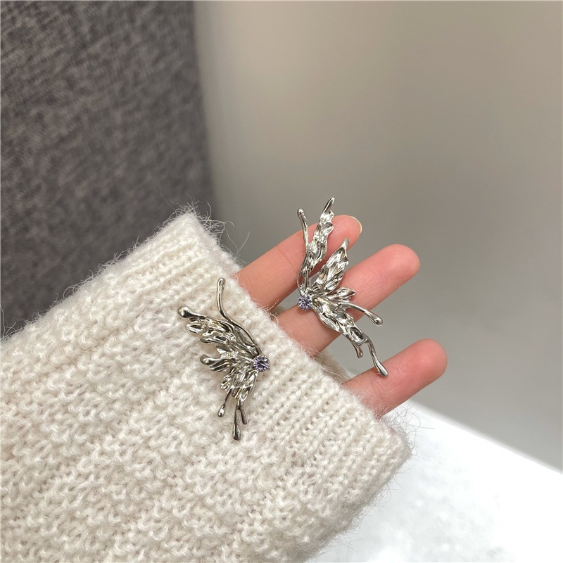 Bông Tai Hình Cánh Bướm Bằng Kim Loại Phối Dây Xích Tua Rua Chất Lượng Cao