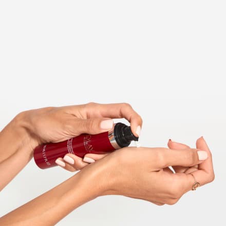 Kem dưỡng ngày Olay Regenerist 3 Zone LSF 30 chống lão hóa và săn chắc da