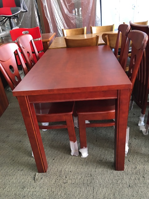 Bàn ăn gỗ xoan đào