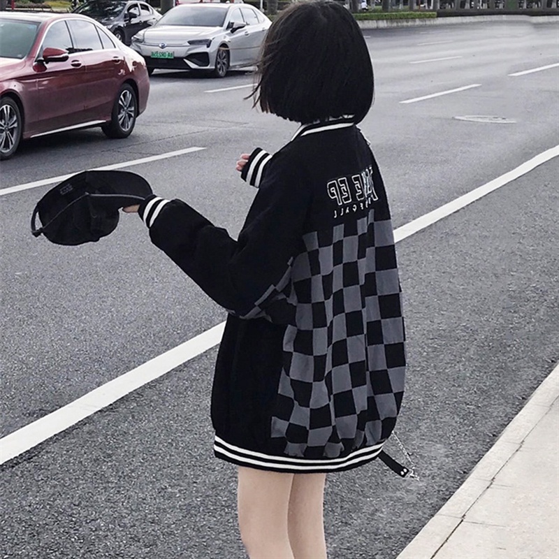 Áo khoác bomber bóng chày phong cách Retro