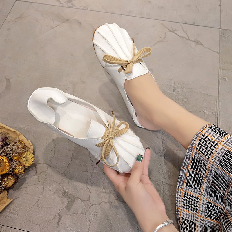 Giày sandal đế bệt thoải mái thời trang cho nữ | BigBuy360 - bigbuy360.vn