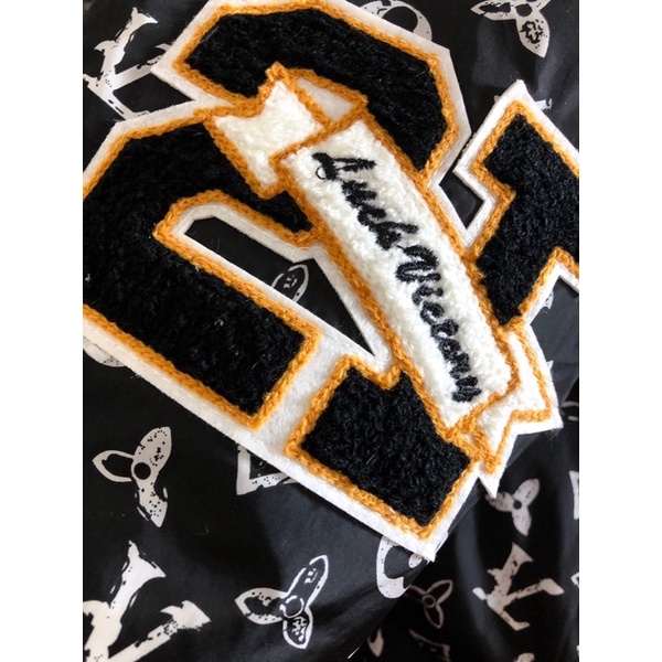 Áo khoác phao nam họa tiết chữ và sticker thương hiệu Louis Vuitton LV cao cấp