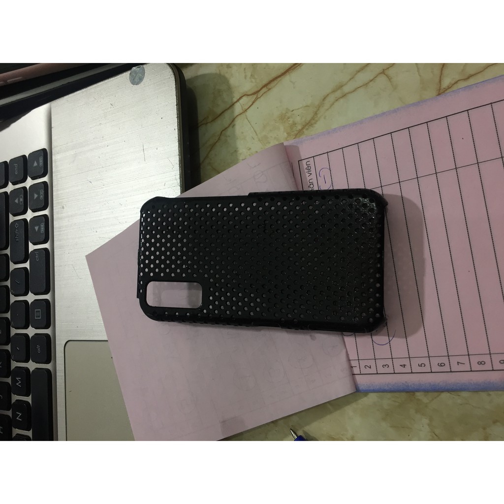 Ốp lưới dành cho samsung s5233 màu đen.