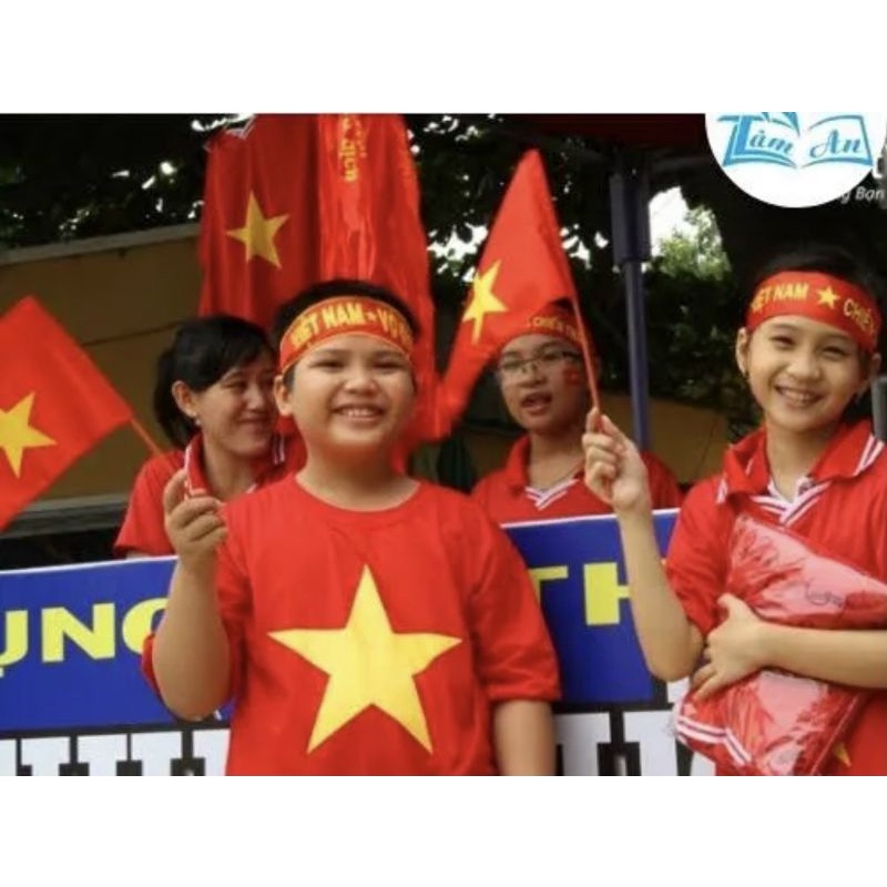 Sticker và băng rôn cổ vũ cho đội tuyển việt nam seagame 31