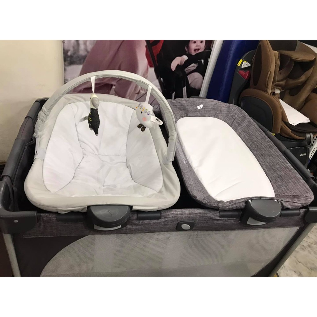 Giường cũi cho bé Joie Commuter Change  Snooze Linen