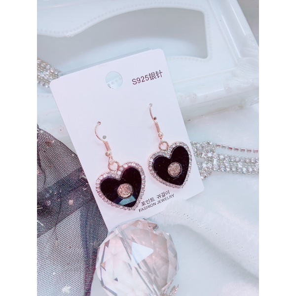 bông tai hình tim màu sắc, khuyên tai màu đính đá sang chảnh phong cách hàn quốc