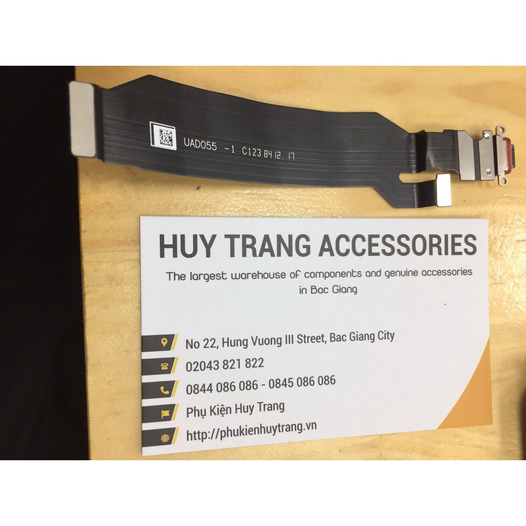 Thay cáp sạc Oppo R17 Pro zin. tháo máy