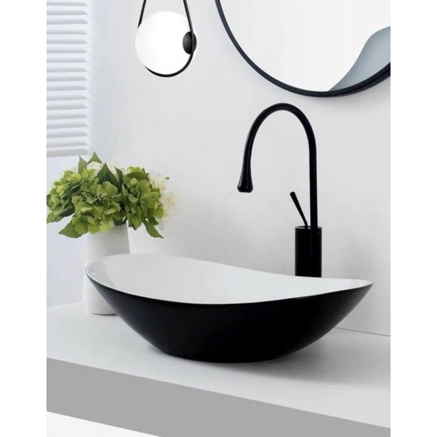 Chậu lavabo thuyền trắng đen