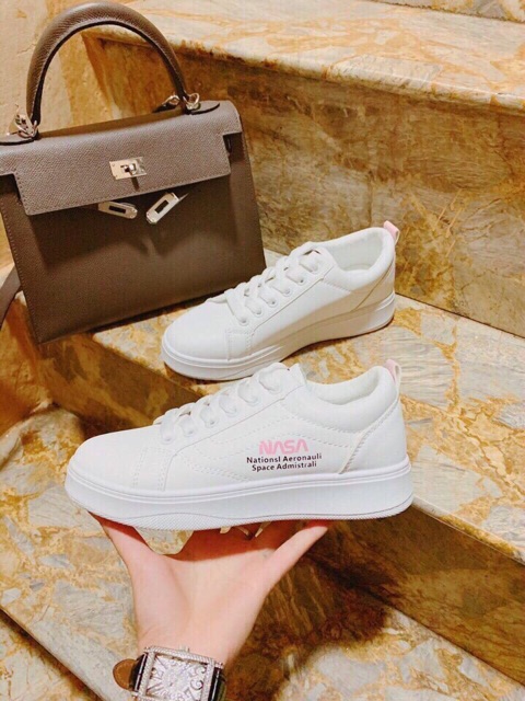 Giày thể thao nasa