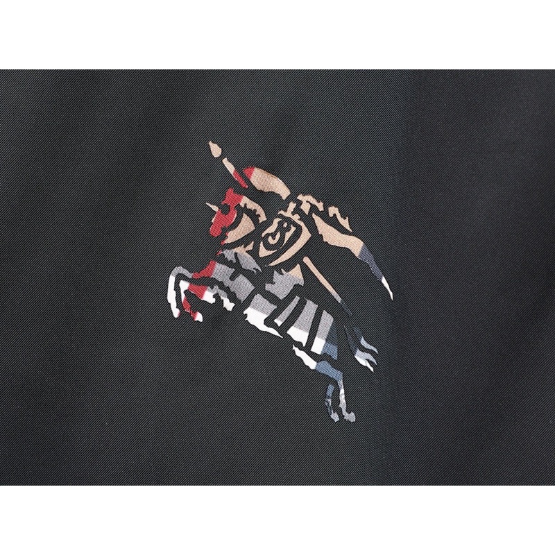 Áo khoác nam Burberry BBR cao cấp một mặt hoạ tiết kẻ và một mặt trơn