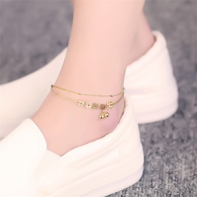 Lắc chân nữ titan may mắn L22