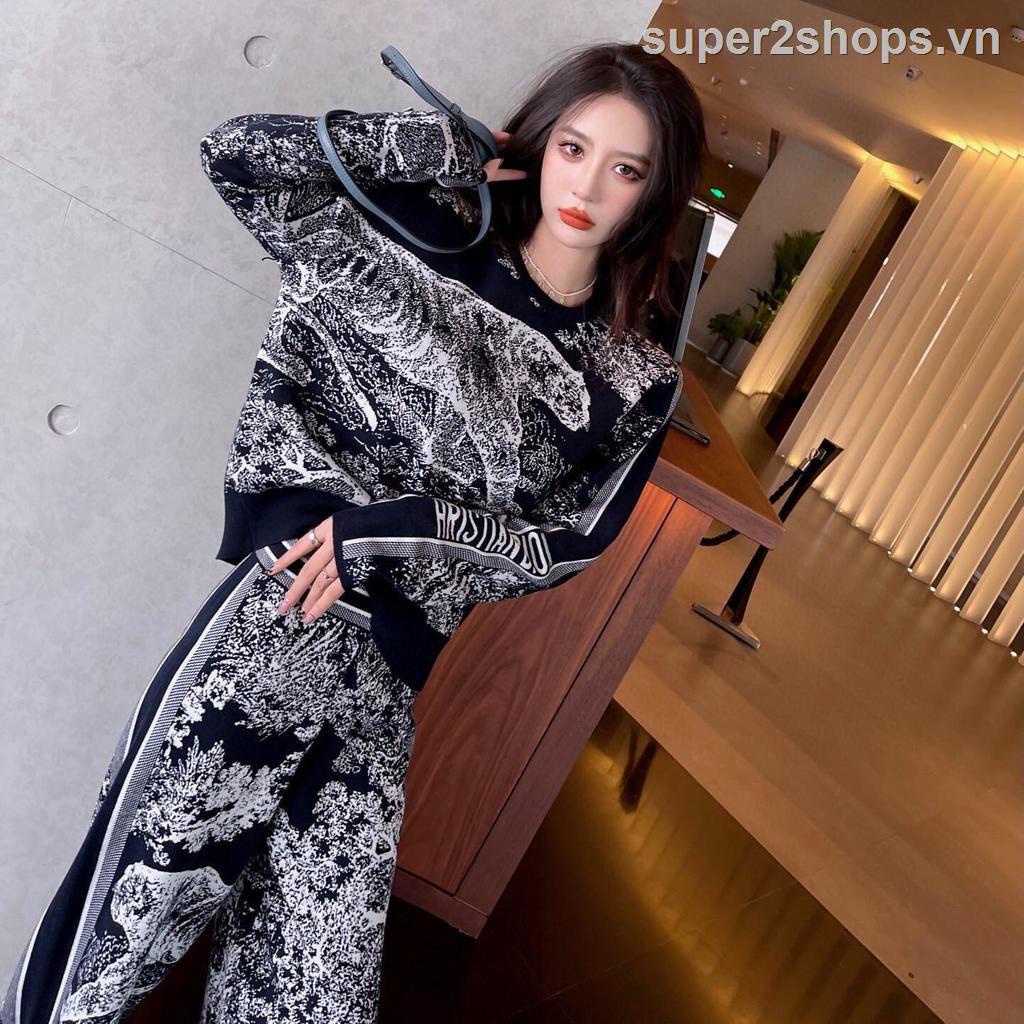 ▲Bộ 2 Sản Phẩm Áo Thun Dài Tay + Quần Dài Phong Cách DIOR Thời Trang Cho Nữ