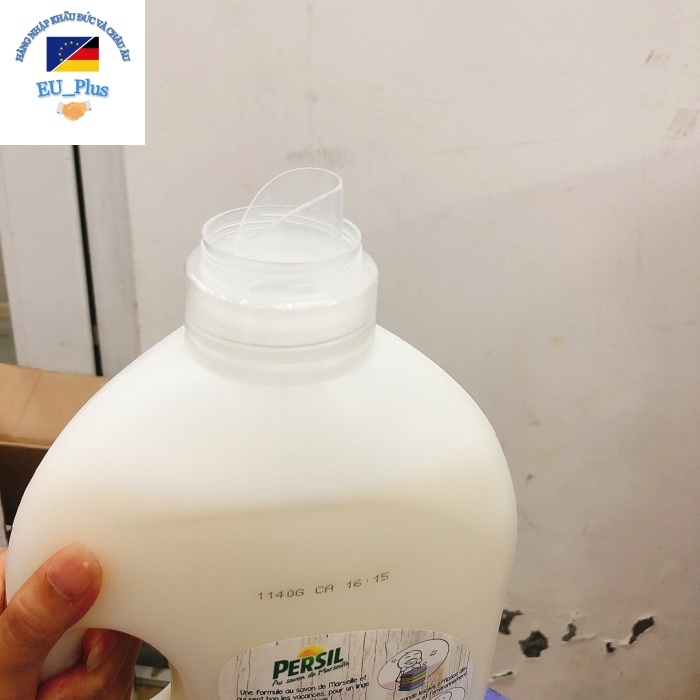 Nước giặt xả Persil, can 2L - Pháp