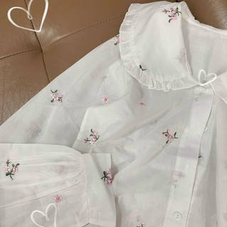 Áo xô thêu hoa cổ bèo