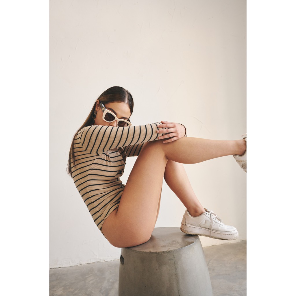 NARCOTICS. Mia Bodysuit - bodysuit tay dài cúc gài | BigBuy360 - bigbuy360.vn