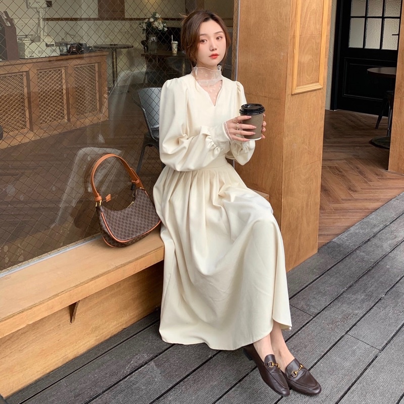 Đầm sơ mi dáng babydoll màu kem dài tay dáng dài midi