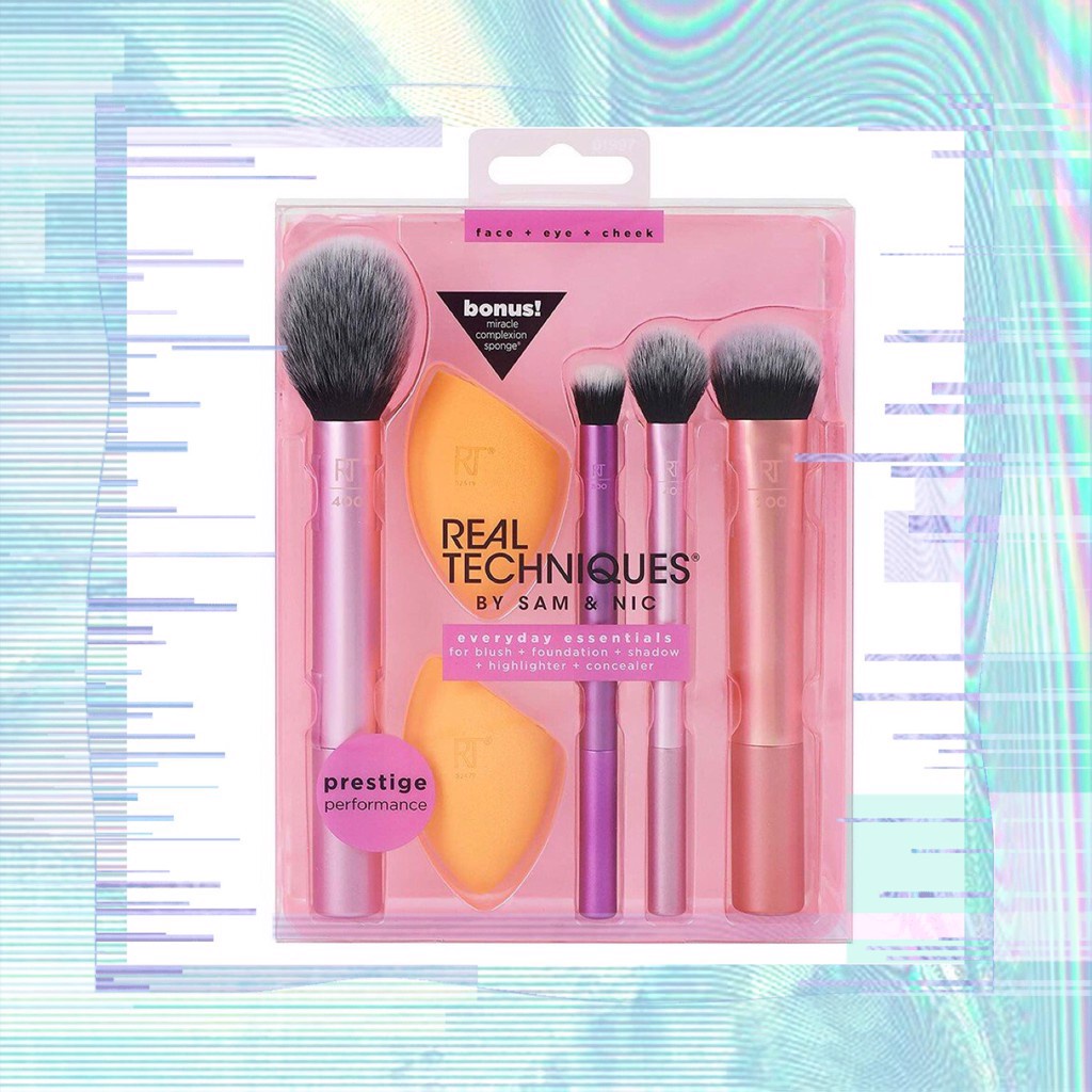 Bộ Cọ 4 Cây Kèm 2 Bông Mút REAL TECHNIQUES Everyday Essential Plus