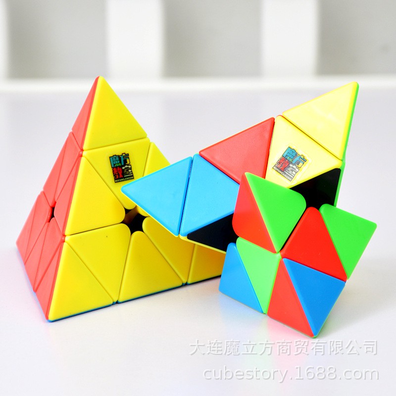 Rubik MoYu Tam Giác Pyraminx Stickerless - Không VIền Cao cấp, Xoay trơn, Cực Mượt
