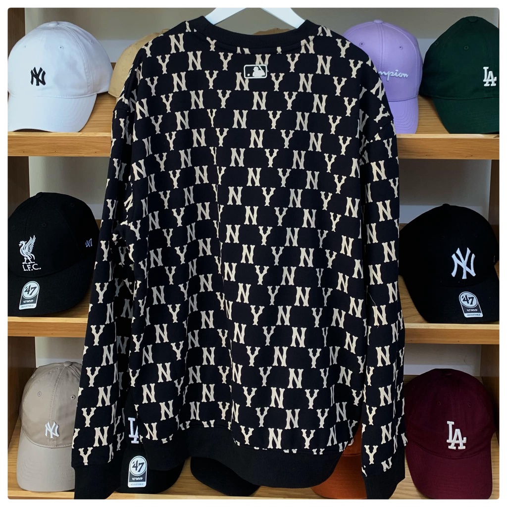 (Bao check) Áo sweatshirt tay dài cổ tròn Monogram Diamond All Overfit màu nâu và đen Code: 3AMTM0314-43BGD
