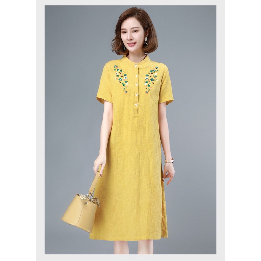 Váy đầm trung niên nữ thêu hoa,Váy linen vàng thêu hoa trước ngực dáng dài