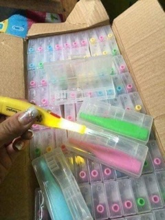 Dụng cụ lấy dáy tay có đèn
