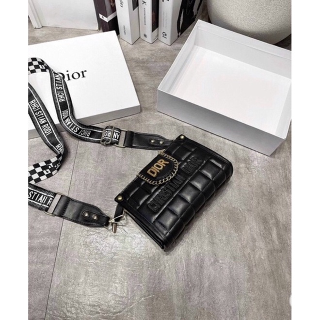 Túi đeo chéo dây bản to thổ Cẩm hot trend size 20 cm