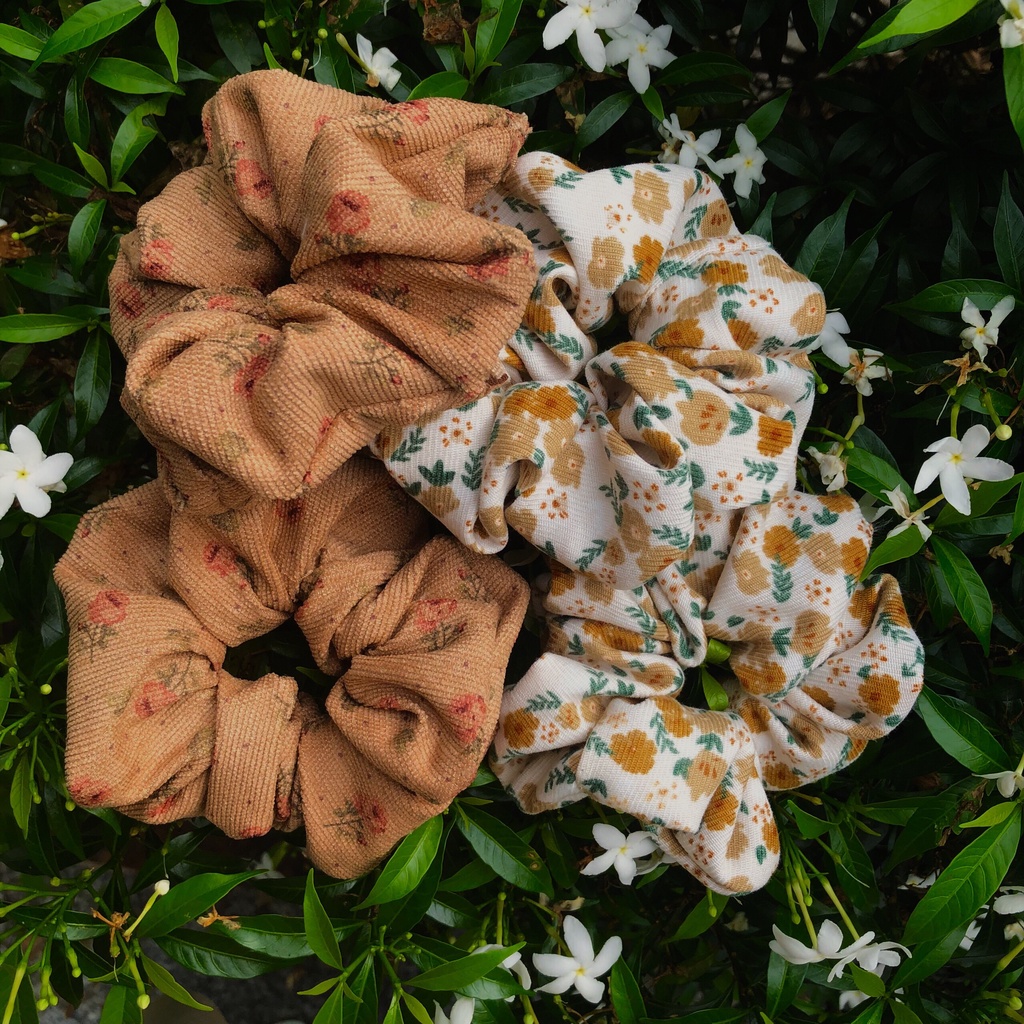 cột tóc Srunchies hoa nhí xinh xắn