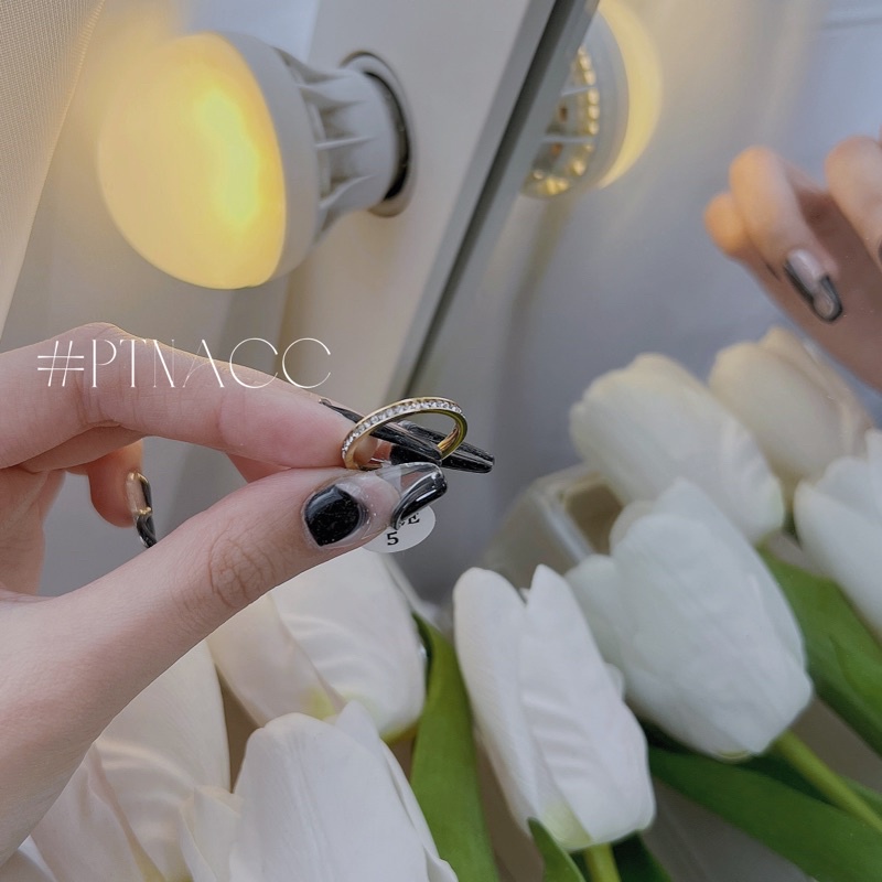 Nhẫn titan mảnh full soàn, nhẫn đính đá nhỏ nhắn kiểu Hàn Quốc .PTNACC.