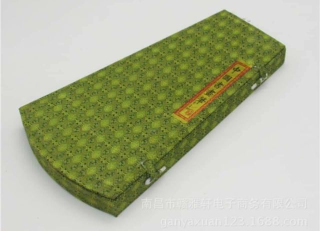 Bộ 7 bút hộp gấm