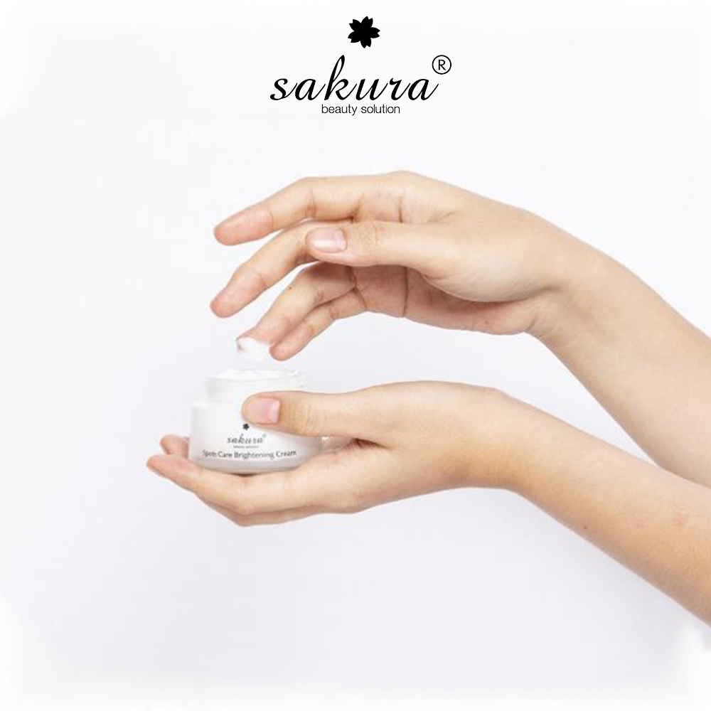 Kem dưỡng da trắng sáng Sakura Spots Care Brightening Cream mờ nám sạm 13g