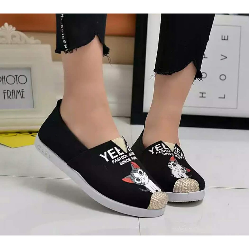 SLIP ON GIÀY MÈO ĐEN - QUẢNG CHÂU
