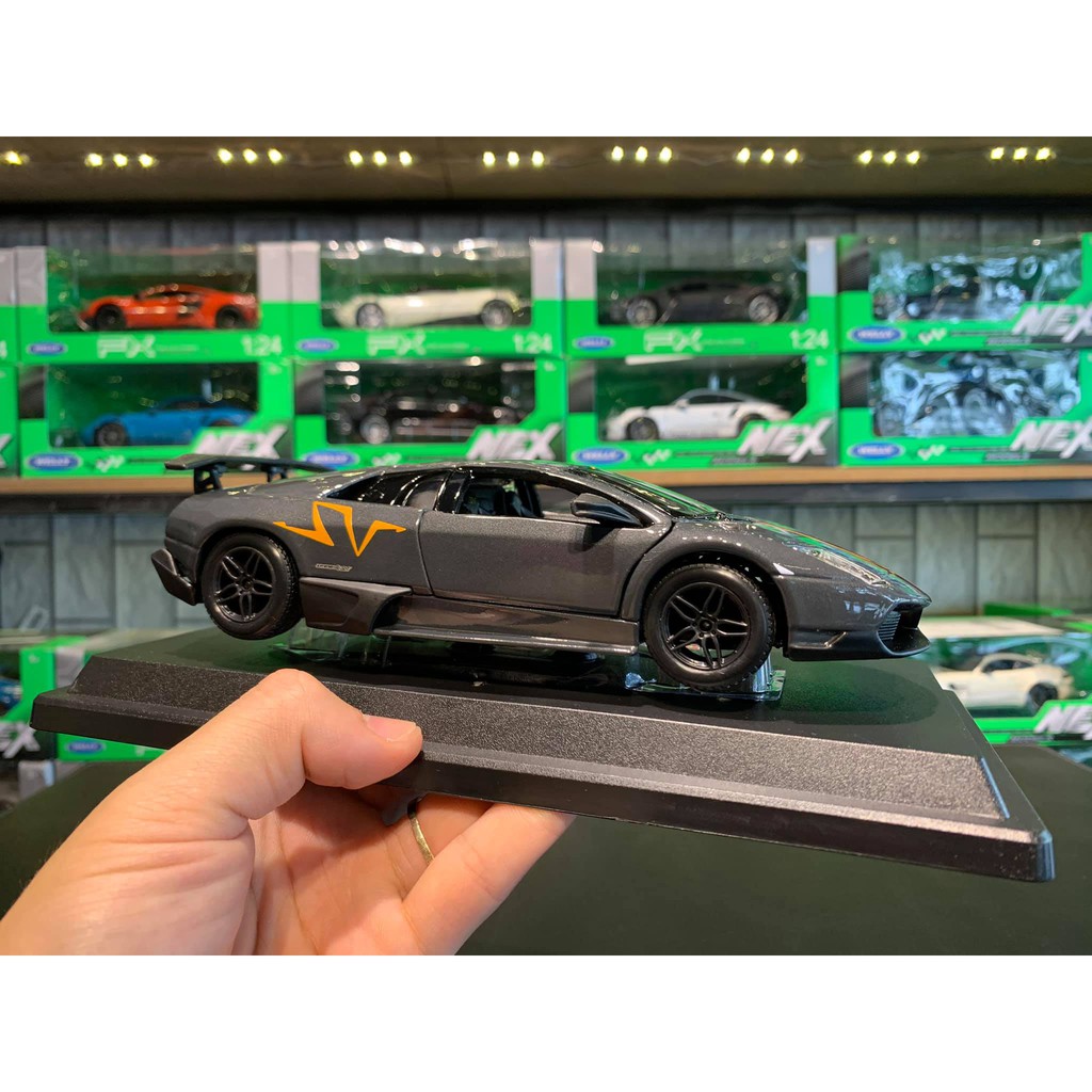 Mô hình ô tô siêu xe Lamborghini Murcielago LP670-4 SV  tỉ lệ 1/24 hãng Burago màu xám đen