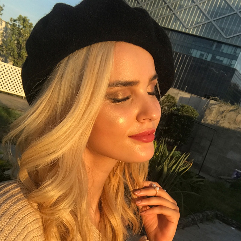 Mũ Beret Phẳng Giữ Ấm Mùa Đông Phong Cách Họa Sĩ Cổ Điển Thanh Lịch Dành Cho Bạn Nữ