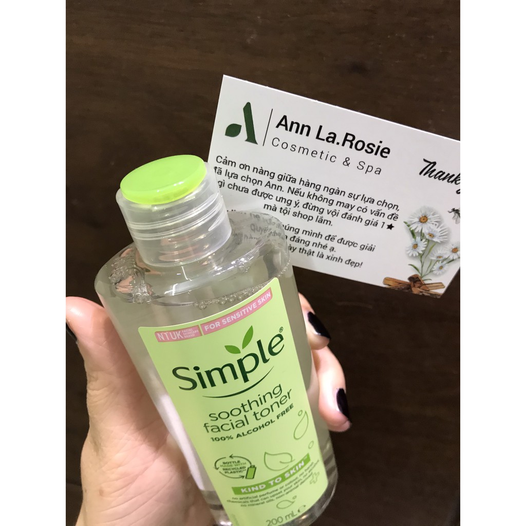 Toner Simple Kind To Skin Soothing Facial 200ml