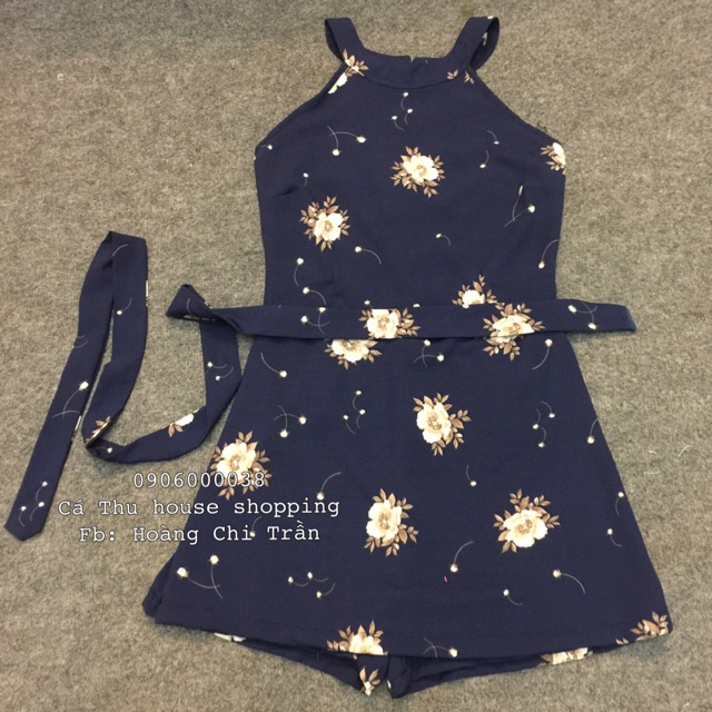 Jumsuit hoa cổ yếm