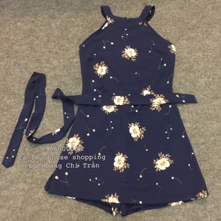 Jumsuit hoa cổ yếm