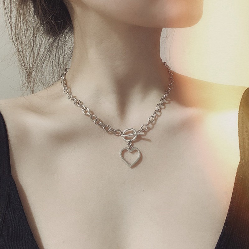 Choker Hình Trái Tim Phối Xích To Phong Cách Rock Chic - Vani Store