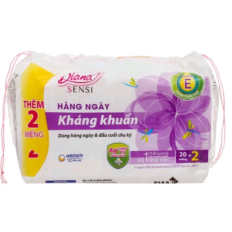 Băng vệ sinh Diana hàng ngày Sensi kháng khuẩn gói 20 miếng