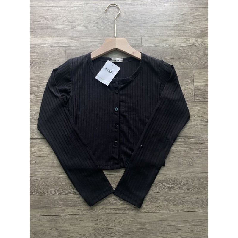 Áo croptop nút tay dài