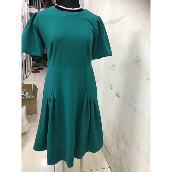 đầm Calvin Klein size 6 màu xanh, đen