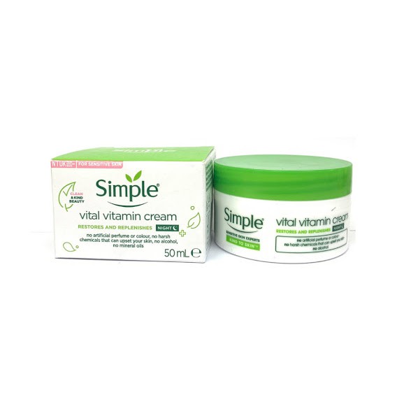 Kem Dưỡng Ẩm Chống Nắng Ban Ngày Simple Kind To Skin Vital Vitamin Cream SPF 15 UVA/UVB 50 ml
